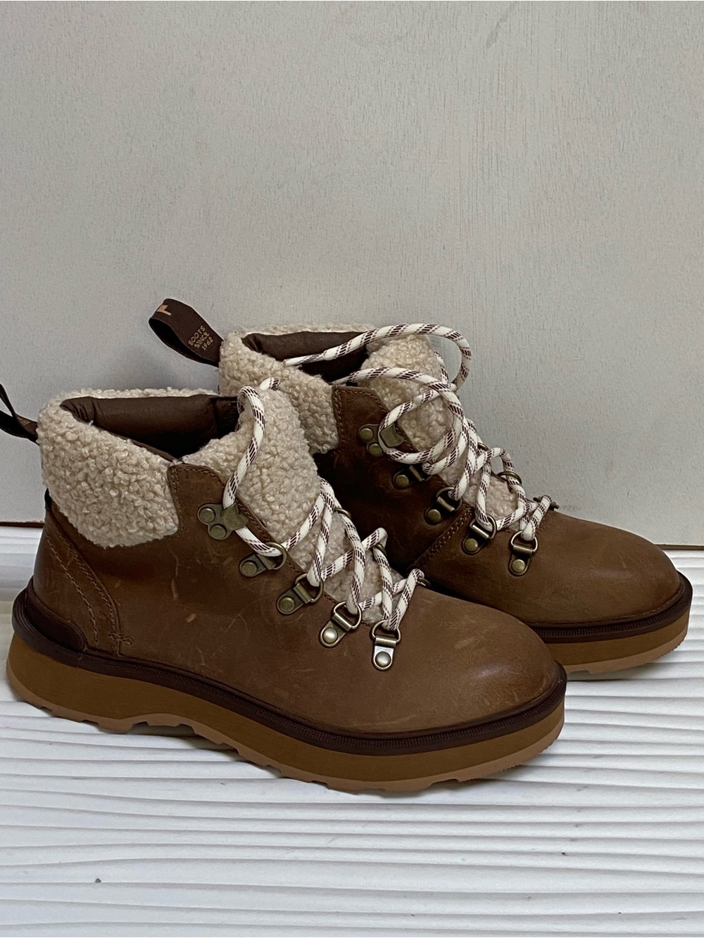 SOREL Women's Hi-Line Hiker Cozy Boots H55N13
